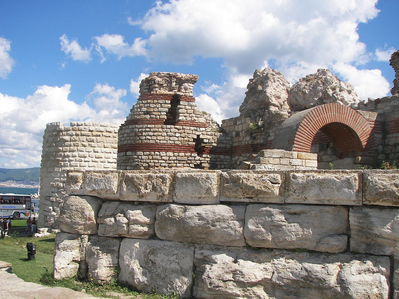 1280px-Bulgaria-Nesebar-03.jfif